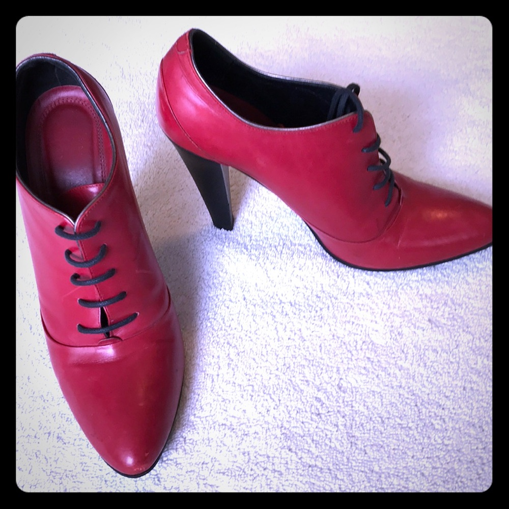 Hugo Boss Red Ladies 36.5